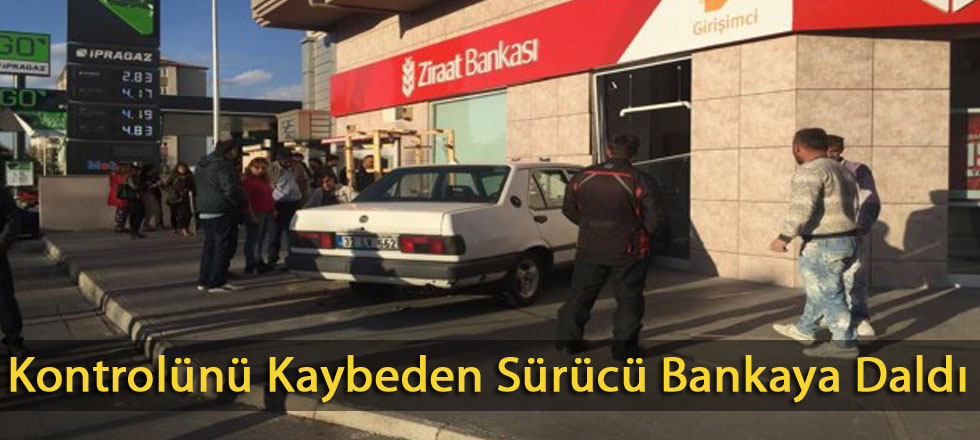 Kontrolünü Kaybeden Sürücü Bankaya Daldı