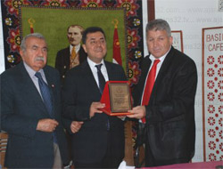 Sait Dilek'e Teşekkür Plaketi