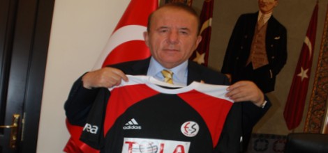 Vali Oğuz: 'Emrespor’a Gönül Bağım Var'