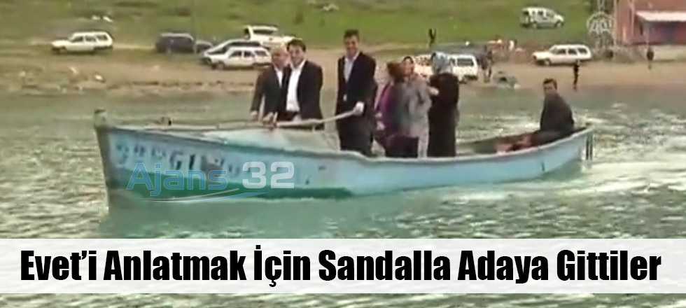 Evet'i Anlatmak İçin Sandalla Adaya Gittiler