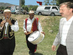Recep Özel'den İlçelere Teşekkür Ziyareti