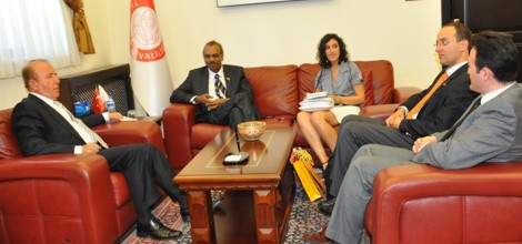 Hindistan Büyükelçi'si Vali Oğuz'u Ziyaret Etti