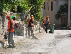 En Ücra Köşelere Kadar Temizlik Yapılıyor