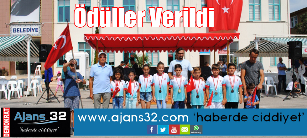 Ödüller Verildi