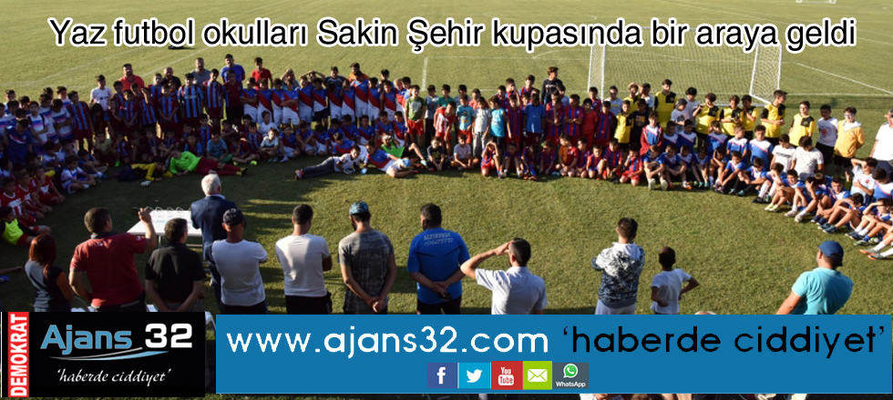 Yaz futbol okulları Sakin Şehir kupasında bir araya geldi