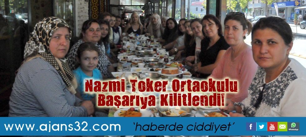 Nazmi Toker Ortaokulu Başarıya Kilitlendi!