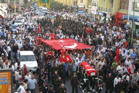 Terör Saldırıları Isparta'da Protesto Edildi