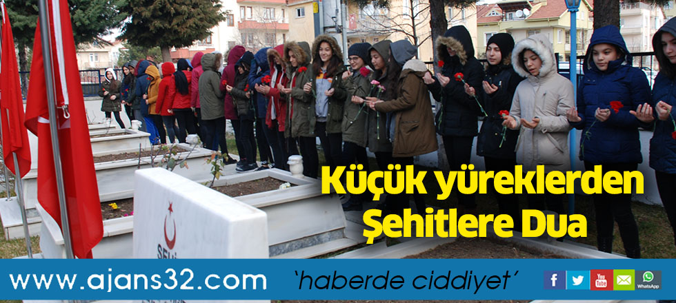 Küçük Yüreklerden Şehitlere Dua