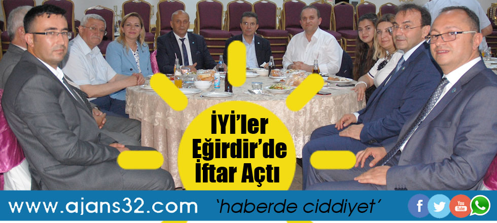 İYİ'ler Eğirdir'de İftar Açtı