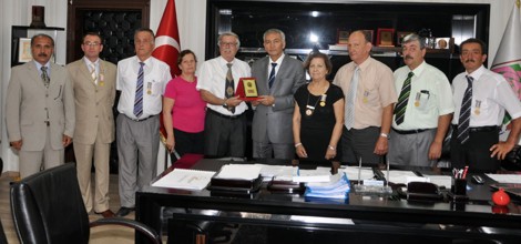 KKTC'li Heyet Başkan Günaydın'ı Ziyaret Etti