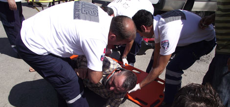 Motosiklet Kamyonetle Çarpıştı: 1 Yaralı