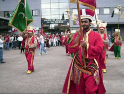 Hamlet'in Şehri Mehter Marşları ile İnledi
