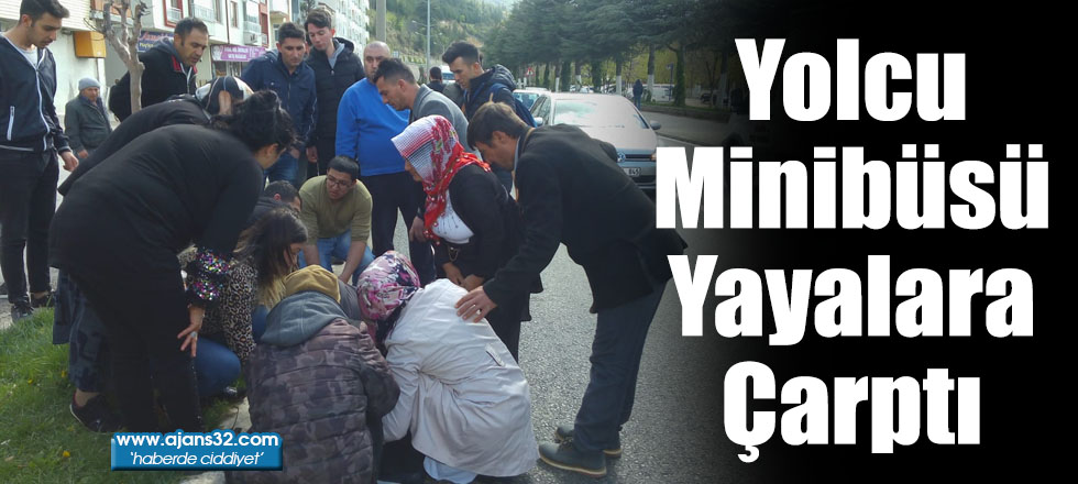 Yolcu Minibüsü Yayalara Çarptı