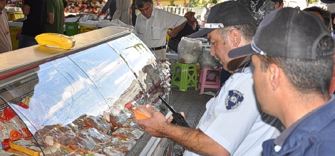 Belediye'den Korsan Kıyma Çekenlere Ceza
