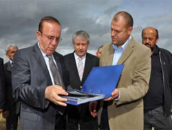 Vali Oğuz Senirkent'i Ziyaret Etti