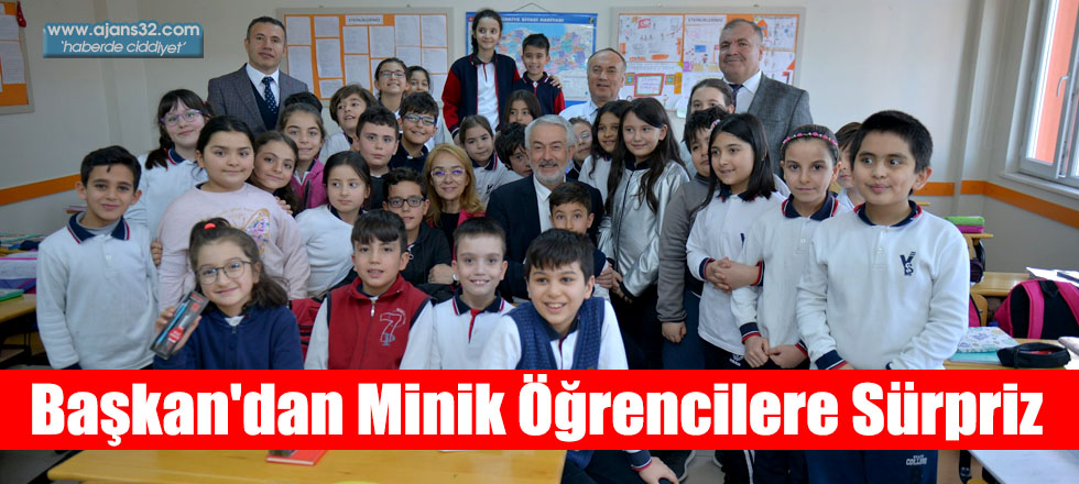 Başkan'dan Minik Öğrencilere Sürpriz