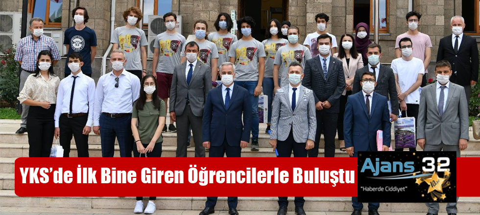 Vali Seymenoğlu, YKS'de İlk Bine Giren Öğrencilerle Buluştu