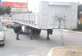 Çekiciden Kopan Dorse Trafiği Felç Etti