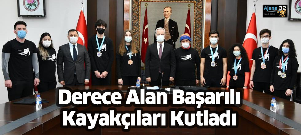 Derece Alan Başarılı Kayakçıları Kutladı