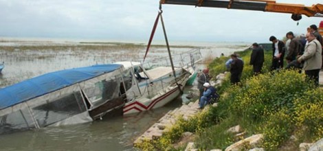 Balıkçı Teknesi Alabora Oldu: 1 Ölü