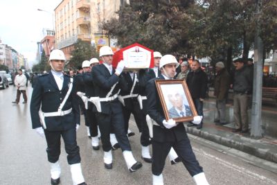 Emekli Vali Aldan Son Yolculuğuna Uğurlandı