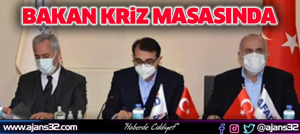 Bakan Kriz Masasında