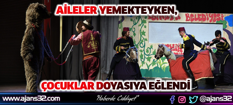 Aileler Yemekteyken, Çocuklar Doyasıya Eğlendi