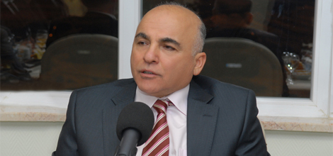 Rektör, Bardağın Dolu Tarafını Gördü