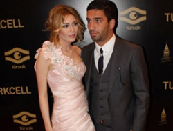 Arda Turan ile Sinem Kobal Ayrıldı