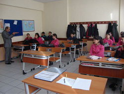 Altınbaşak Tiyatro Kulübü Derslere Başladı