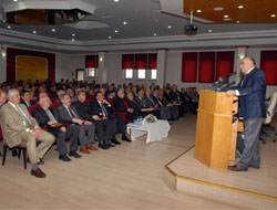 Rektörden Eğitimcilere Liderlik Semineri