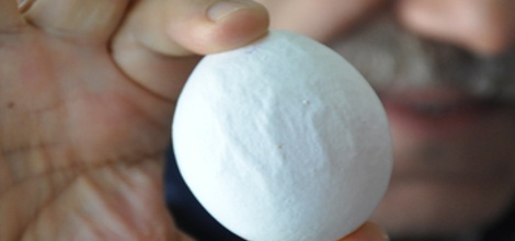 Aldığı Yumurta'dan Allah Lafzı Çıktı