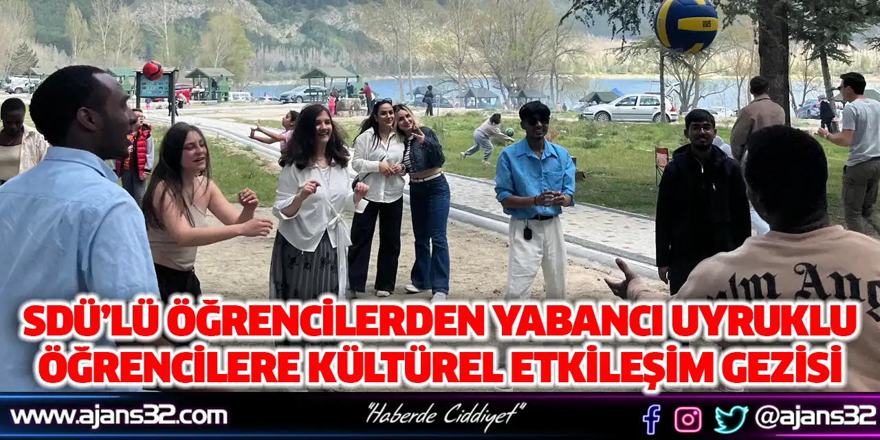 SDÜ’lü Öğrencilerden Yabancı Uyruklu Öğrencilere Kültürel Etkileşim Gezisi