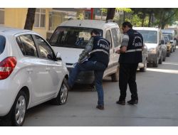 Park Halindeki Araçların Lastikleri Kesildi