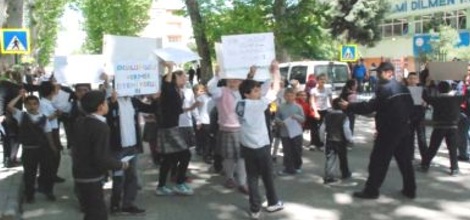 Yedişehitler'de 'Okul' Eylemi