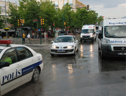 Sireni Bozulan Ambulansa Polis Eskortu!