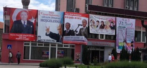 Sivirisinek'ten Pankart Yorumu