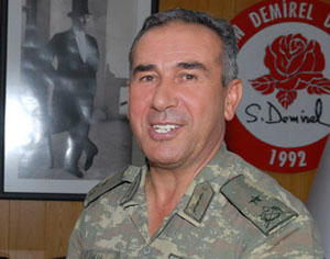 Garnizon Komutanı Tekin Emekliye Ayrıldı