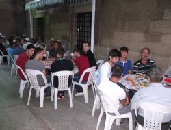 Mimar Sinan Camii Avlusunda İftar