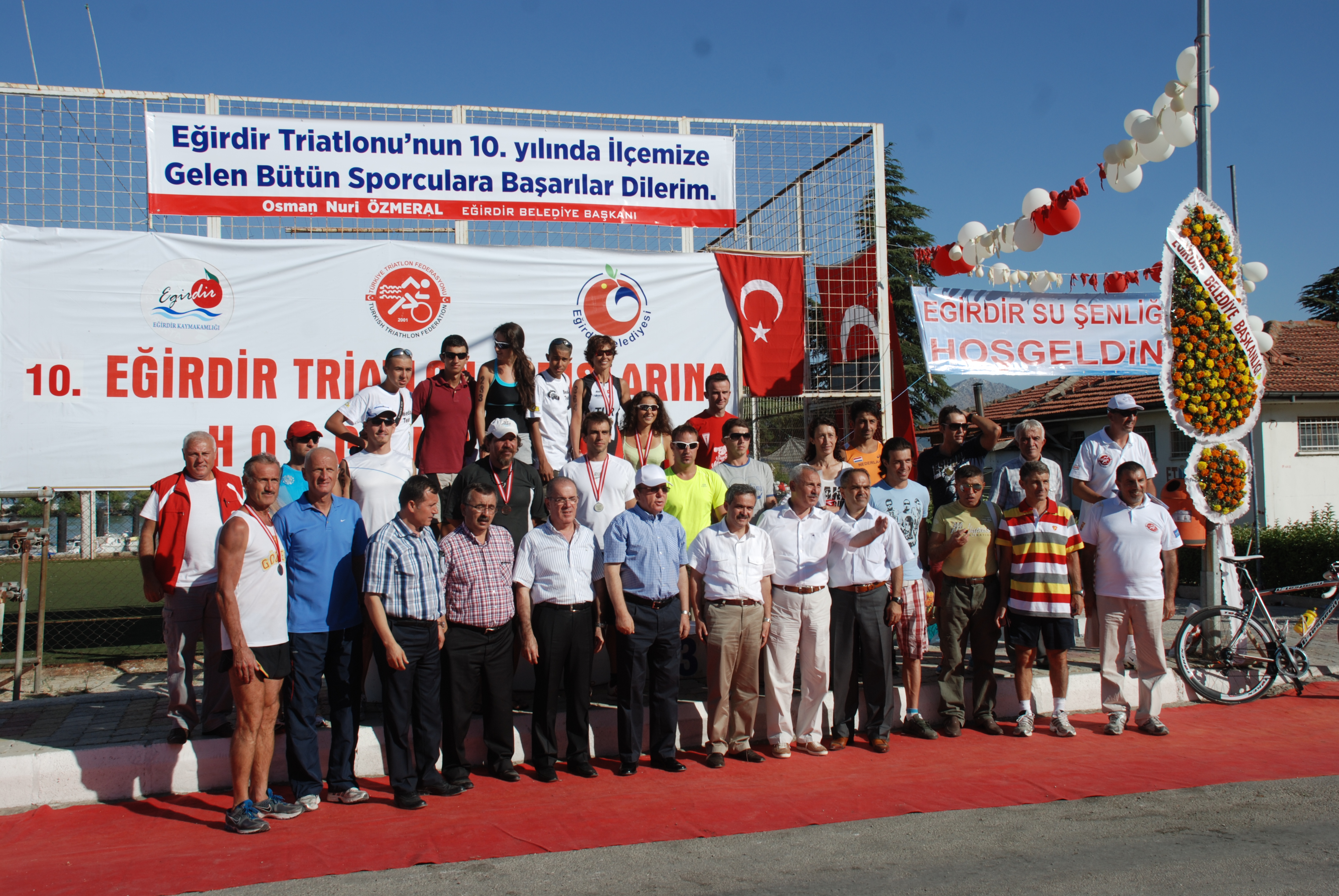 Triatlon Yarışları Da Şenlik Havasında Geçti