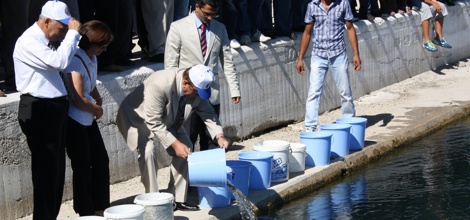 Eğirdir Gölüne 250 Bin Balık Yavrusu Salındı