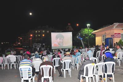 Isparta'da Açık Havada Film Gösterimleri Yapılacak