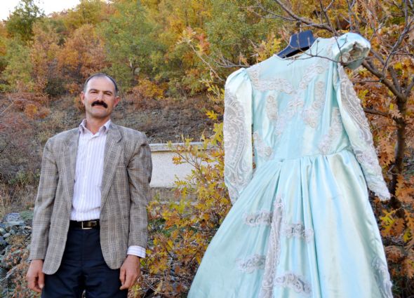 Gelinliği Gören Duaya Koştu