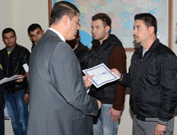 Belgelerini Emniyet Müdüründen Aldılar