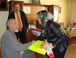 Ak Parti Kadın Kolları Öğretmenleri Unutmadı