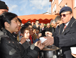 ‘Toplum Destekli’ Aşure Kaynattı