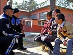 Polis Okul Çevresinde Kuş Uçurtmuyor