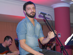 ‘Hakim Bey’ Coşturdu