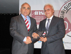 ANSİAD’dan SDÜ’ye İki Plaket