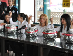 IYAŞ 'Beşi Bir Yerde' Çekilişi Yapıldı...İşte Kazananlar